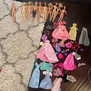 Barbies abs Barbie clothes, shoes